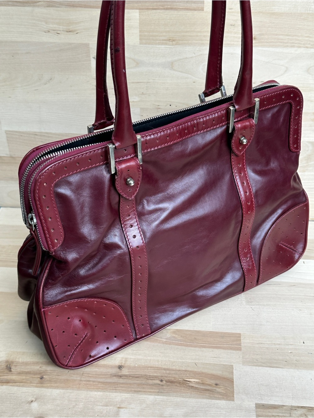 Classic Women's Shoulder Bag in Deep Burgundy